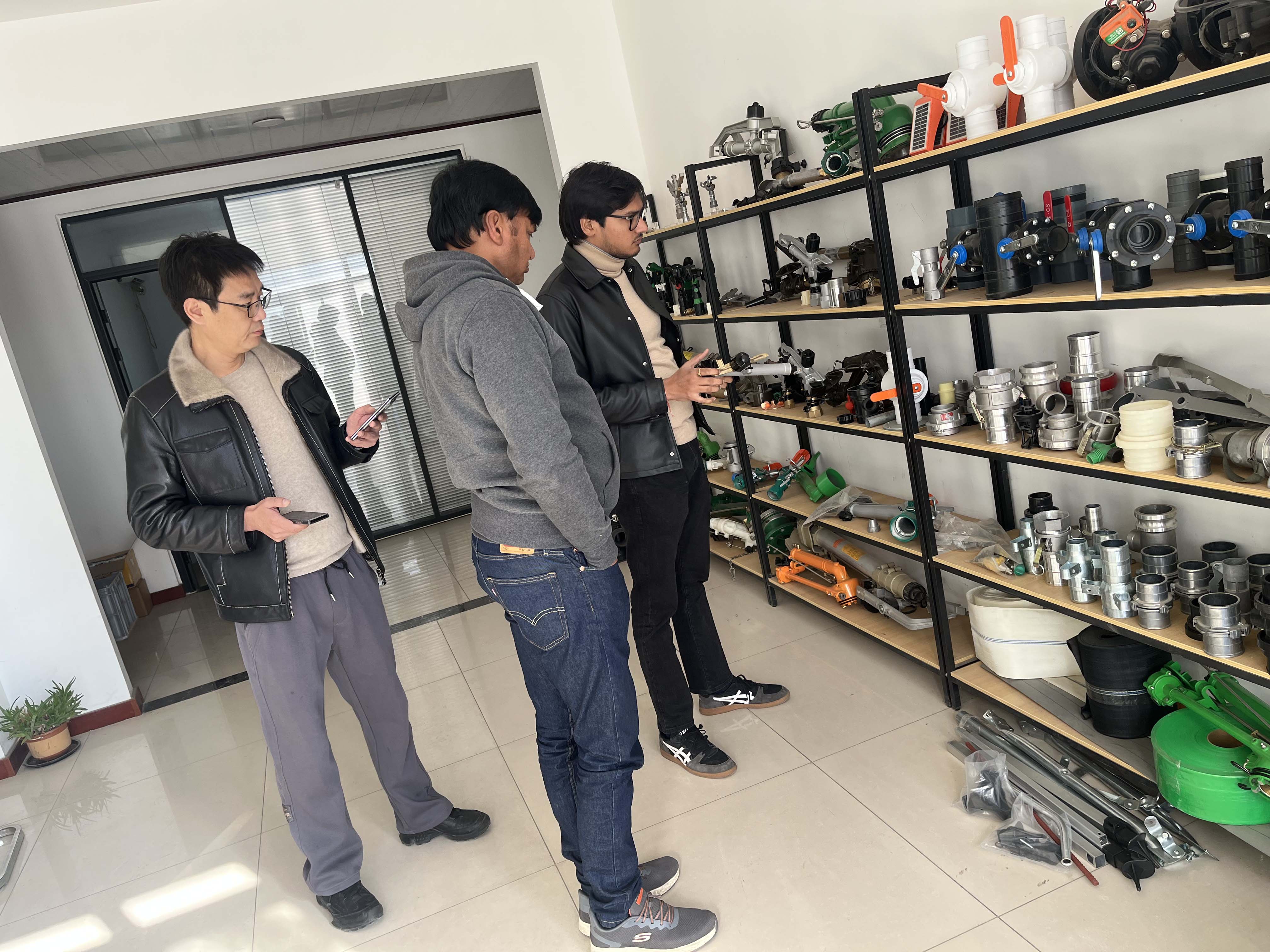 大足NS40 涡轮喷枪获客户青睐 洽谈批量合作